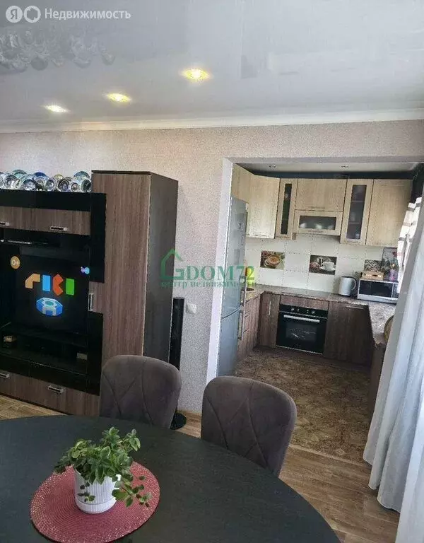3-комнатная квартира: Тобольск, 4-й микрорайон, 6 (62.2 м) - Фото 2