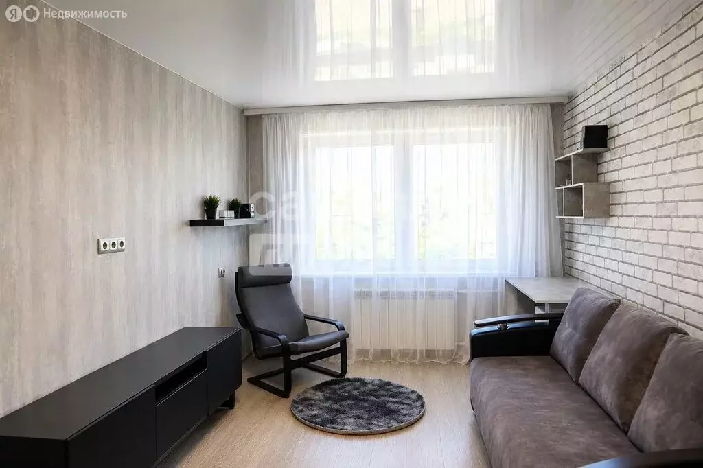 2-комнатная квартира: Нязепетровск, улица Вайнера, 22 (55.2 м) - Фото 1