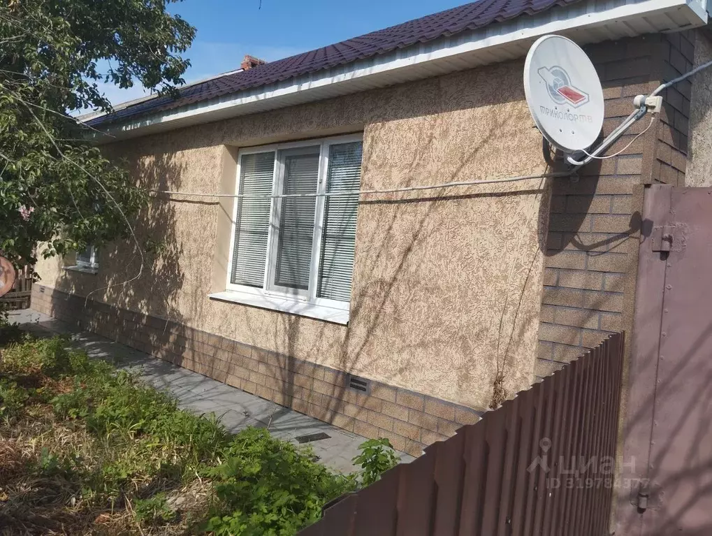 Дом в Саратовская область, Новобурасский район, Тепловское ... - Фото 1