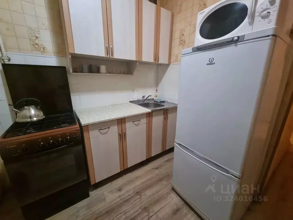 2-к кв. Ленинградская область, Луга просп. Кирова, 46 (45.0 м) - Фото 1