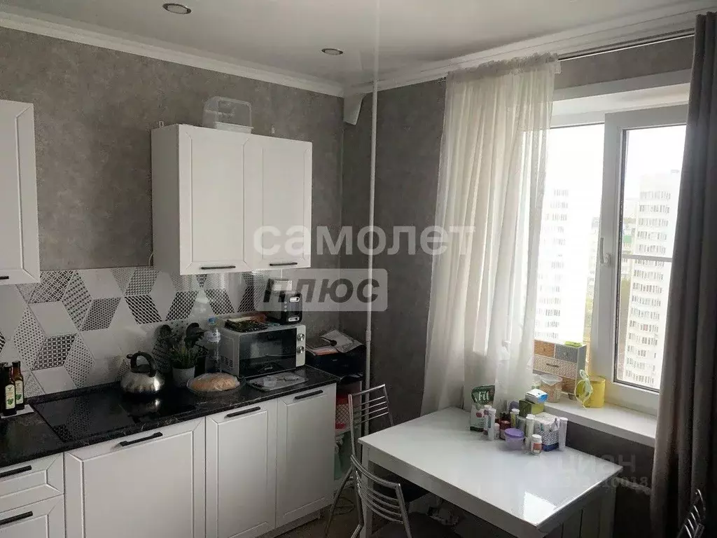 1-к кв. Курская область, Курск просп. Вячеслава Клыкова, 9 (37.5 м) - Фото 1