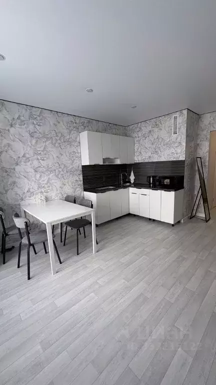 Студия Татарстан, Казань ул. Братьев Батталовых, 20Бк1 (30.0 м) - Фото 1