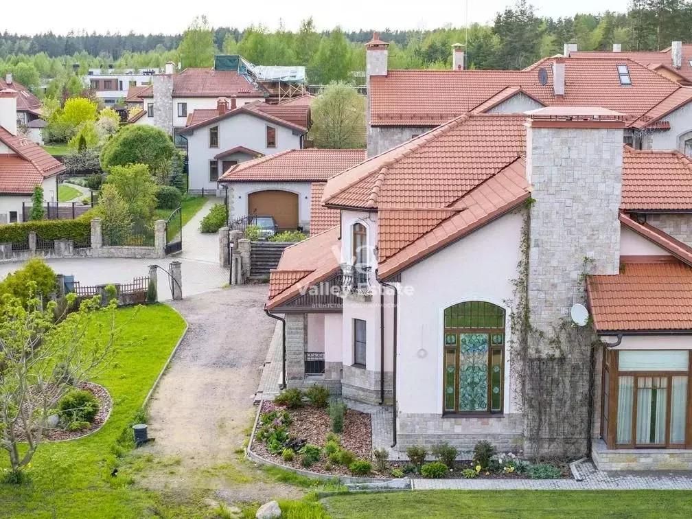 Дом в Ленинградская область, Выборгский район, Первомайское с/пос, ... - Фото 1