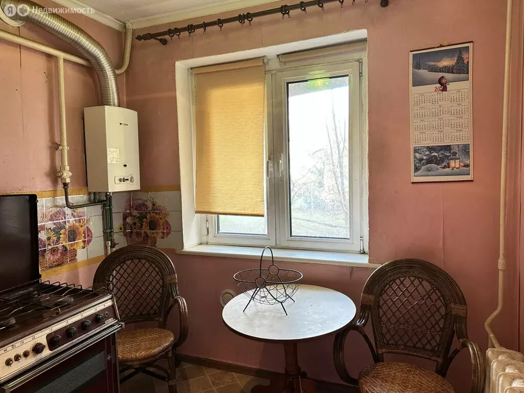 2-комнатная квартира: Калининград, улица Горького, 34 (47 м) - Фото 0
