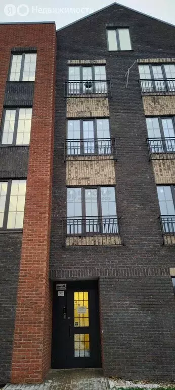 3-комнатная квартира: Апрелевка, улица Парк Апрель, 31 (100 м) - Фото 2