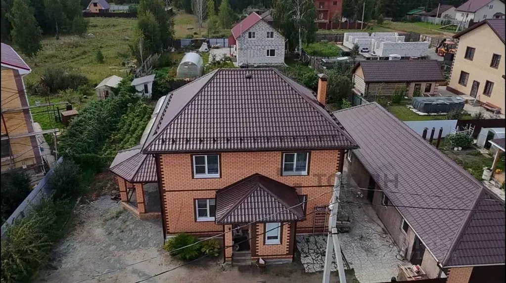 Коттедж в Челябинская область, Копейск ул. Журавлева, 33 (193 м) - Фото 1