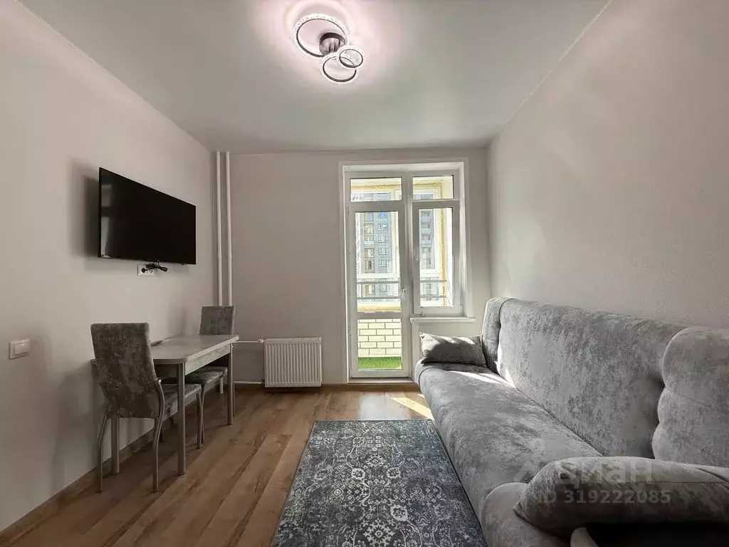 1-к кв. Тюменская область, Тюмень ул. Фармана Салманова, 21 (35.0 м) - Фото 2