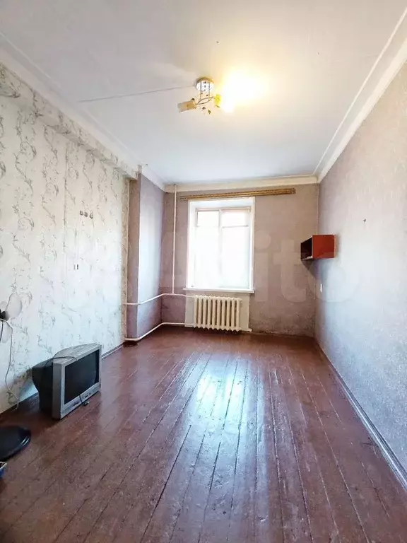 Комната 61,4 м в 3-к., 1/2 эт. - Фото 0