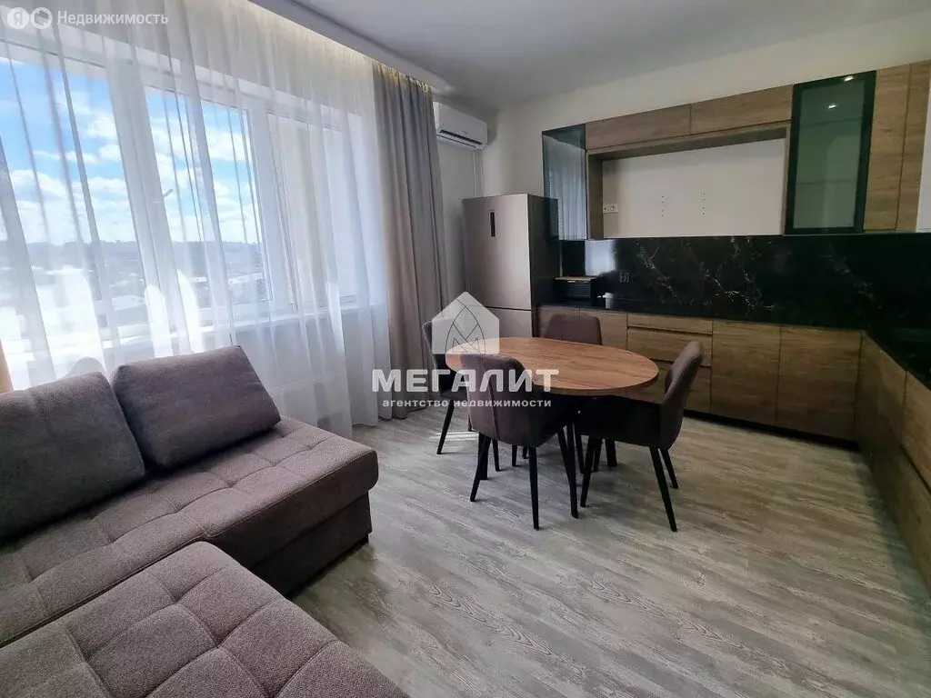 1-комнатная квартира: Казань, улица Павлюхина, 110В (62 м) - Фото 2