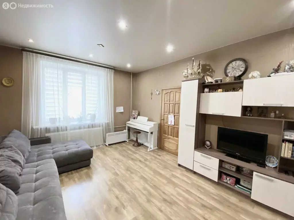 4-комнатная квартира: Киров, Октябрьский проспект, 62 (91.3 м) - Фото 1