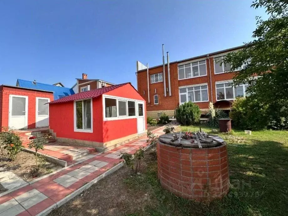 Дом в Краснодарский край, Темрюк Звездная ул., 9 (314 м) - Фото 1