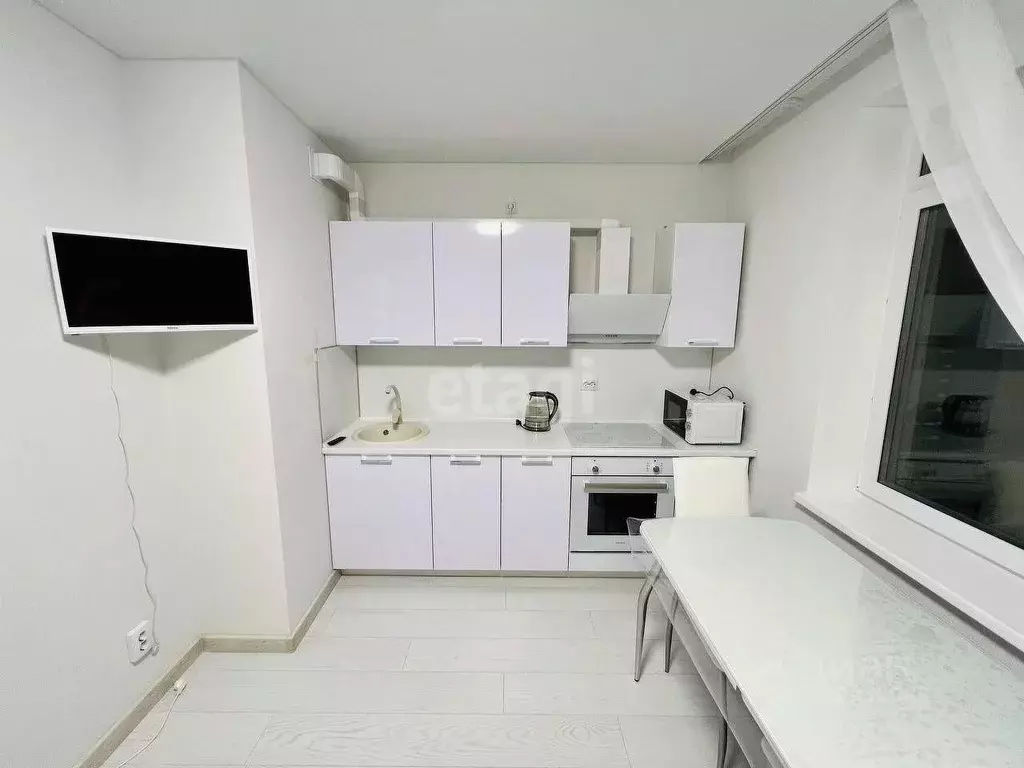 1-к кв. Тюменская область, Тюмень Харьковская ул., 74 (40.0 м) - Фото 0