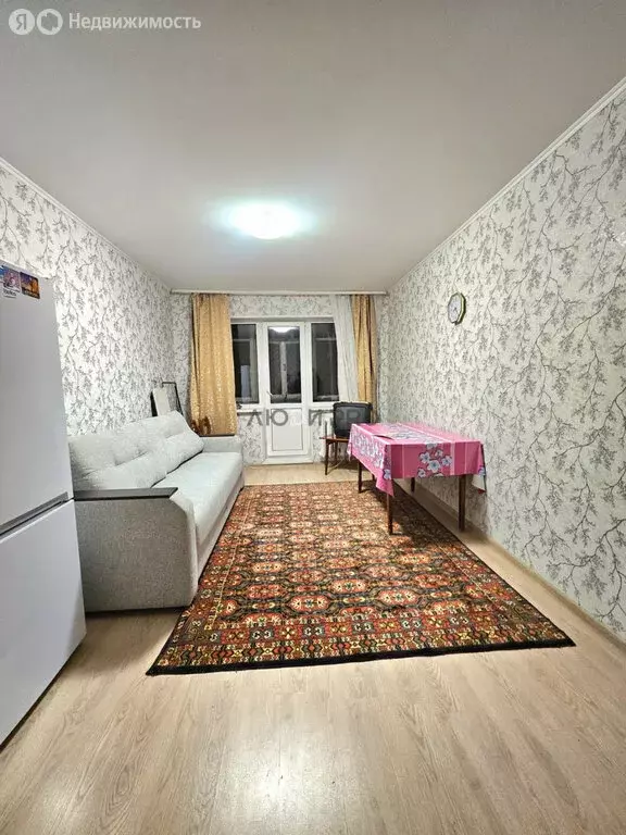 3-комнатная квартира: Уфа, улица Шафиева, 12/1 (57.2 м) - Фото 1