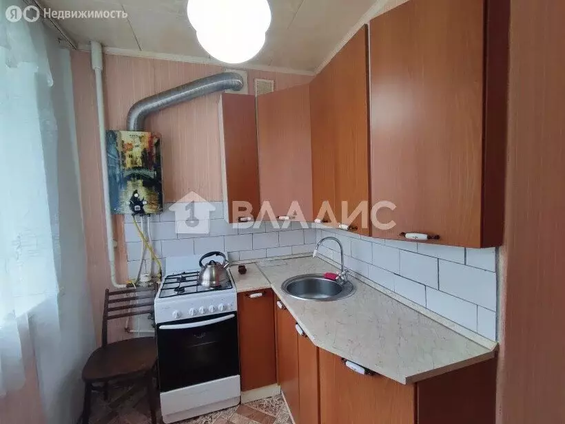 3-комнатная квартира: Вязники, улица Горького, 100 (62 м) - Фото 0