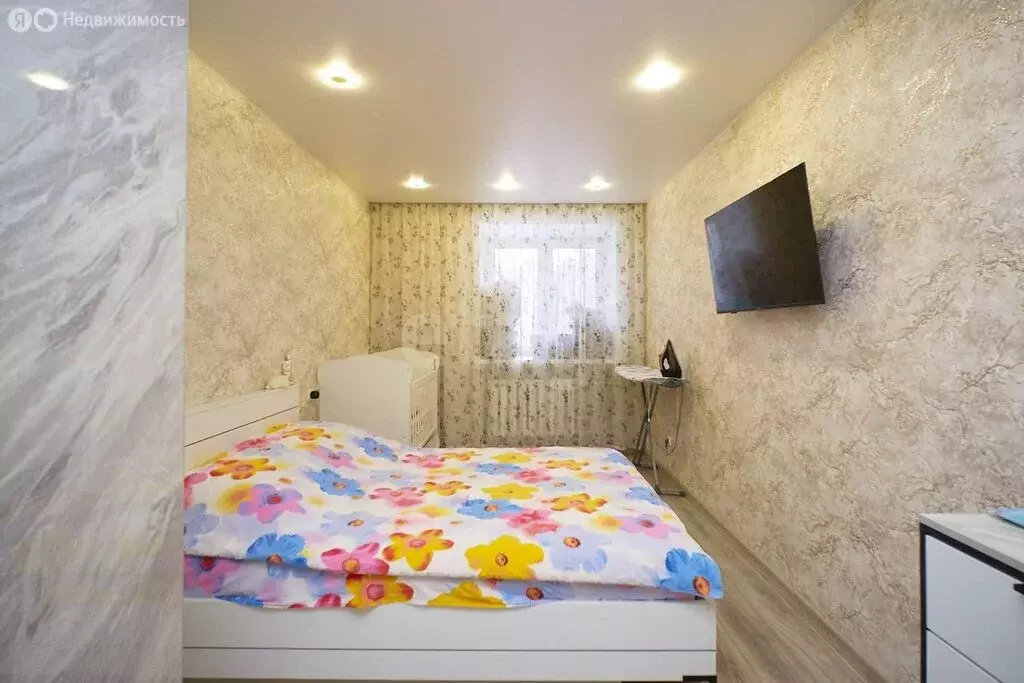 3-комнатная квартира: Тюменский муниципальный округ, рабочий посёлок ... - Фото 1