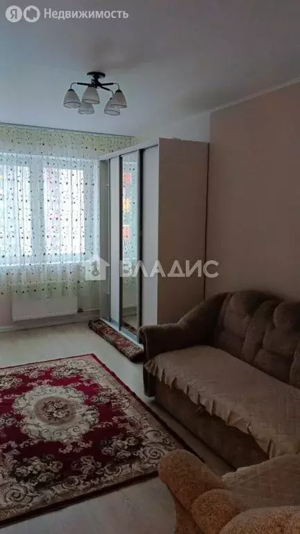 2-комнатная квартира: посёлок городского типа Мирный, Крымская улица, ... - Фото 1