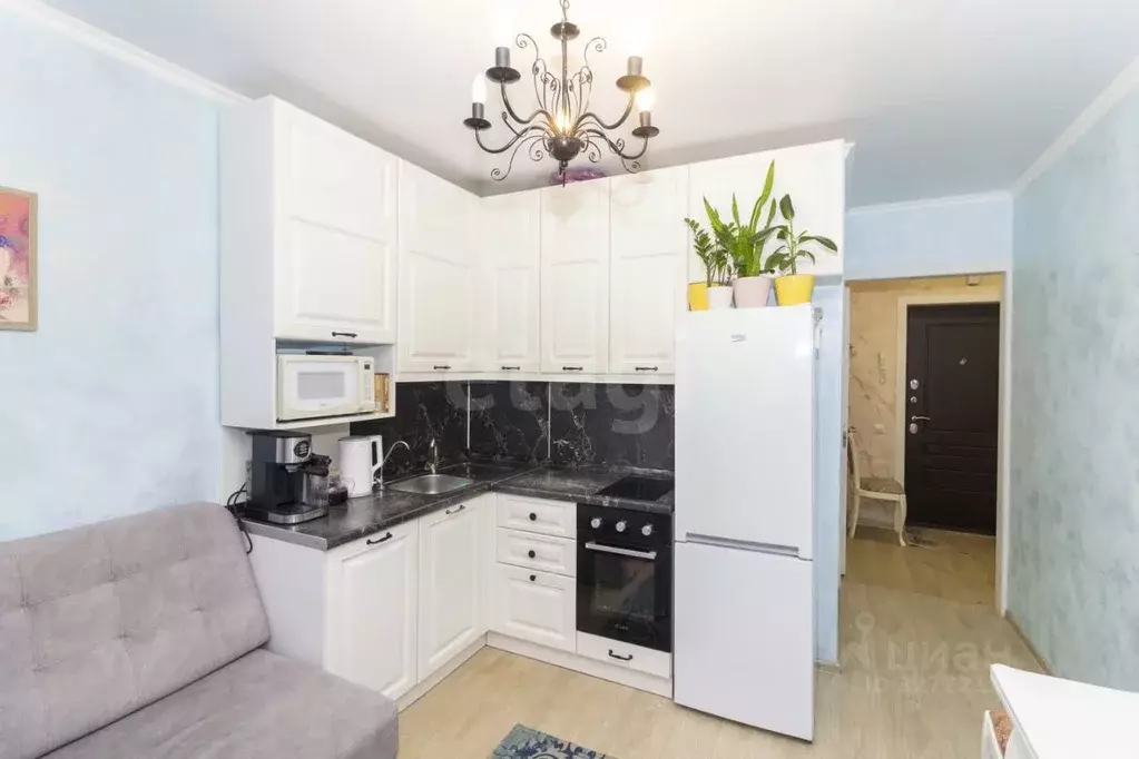 1-к кв. Тюменская область, Тюмень ул. Андрея Бушуева, 2 (34.6 м) - Фото 1