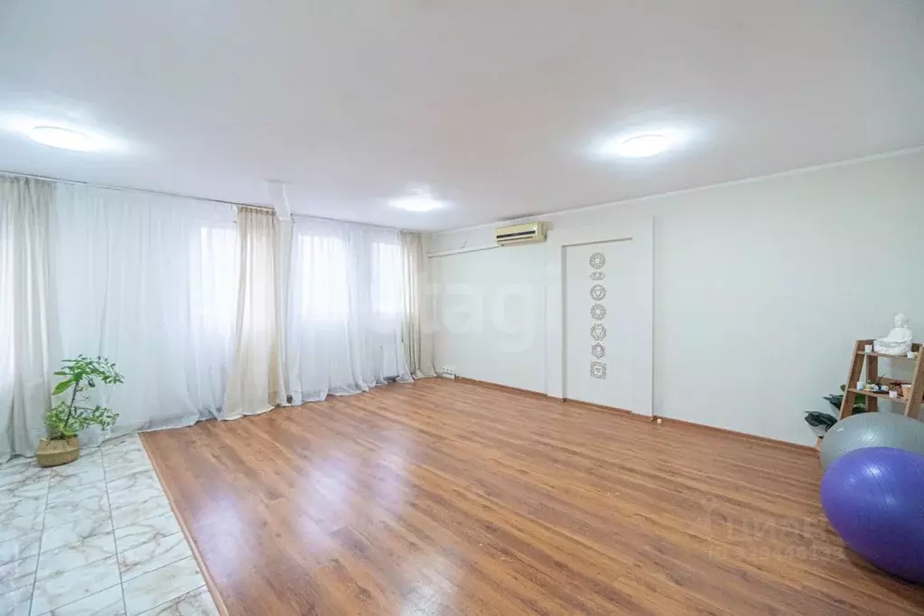 6-к кв. Севастополь ул. Астана Кесаева, 14Б (179.0 м) - Фото 0