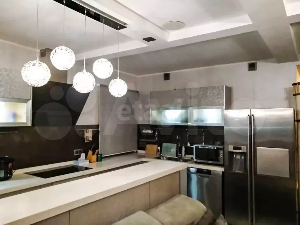 3-к. квартира, 98 м, 3/3 эт. - Фото 1