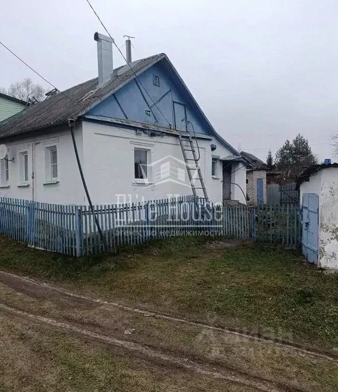 Дом в Калужская область, Перемышльский муниципальный округ, Гремячево ... - Фото 1