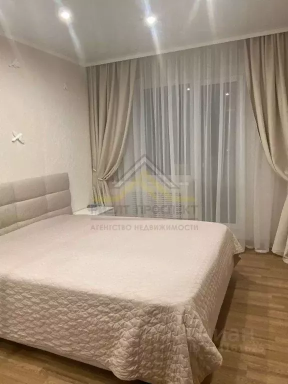 3-к кв. Белгородская область, Старый Оскол Северный мкр, 15 (65.0 м) - Фото 0