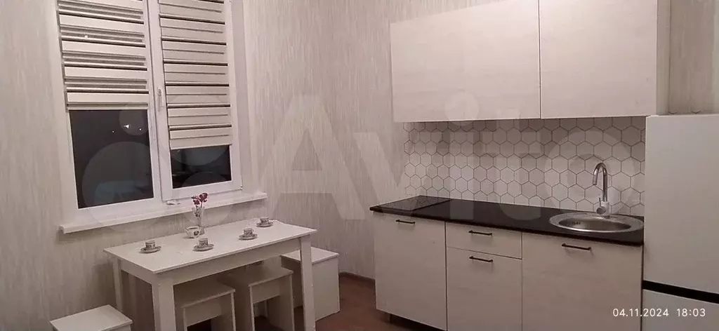1-к. квартира, 32 м, 1/4 эт. - Фото 0