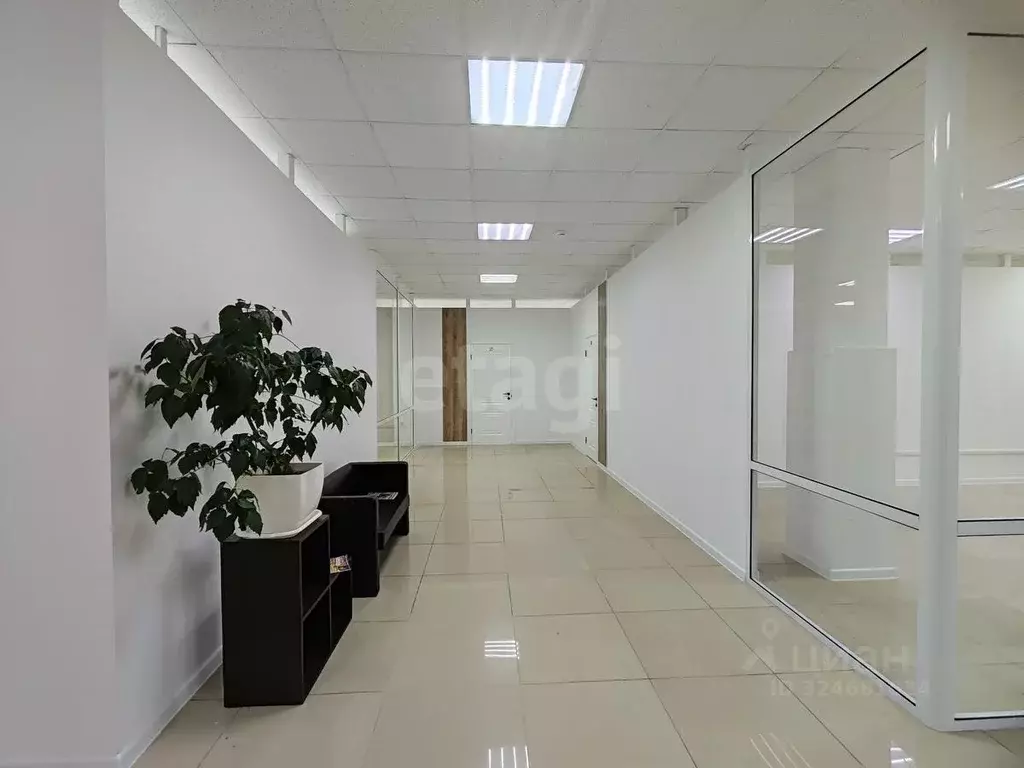 Помещение свободного назначения в Владимирская область, Ковров ул. ... - Фото 1