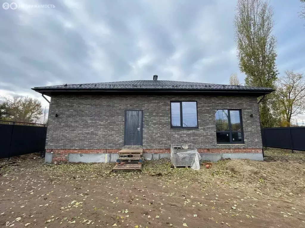 Дом в Энгельс, Российская улица (109 м) - Фото 0