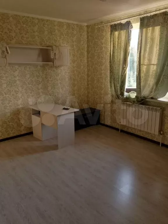 Комната 41 м в 4-к., 1/2 эт. - Фото 1