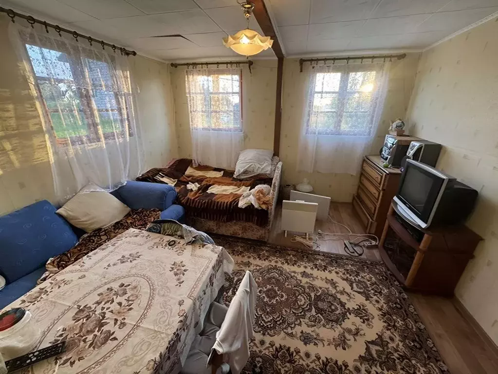 Дом в Ленинградская область, Тосненский район, Нурминское с/пос, д. ... - Фото 1