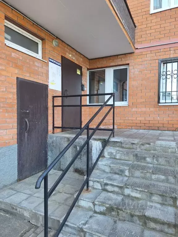 2-к кв. Московская область, Клин Клинская ул., 24 (40.0 м) - Фото 0