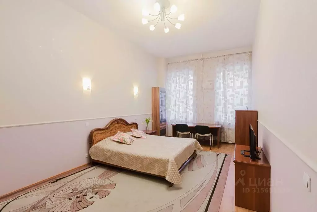 2-к кв. Санкт-Петербург 9-я Васильевского острова линия, 32 (75.0 м) - Фото 1