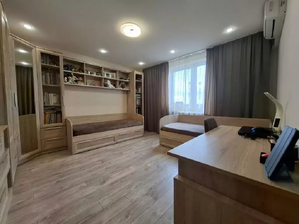 Продается 3-комнатная квартира - Фото 2