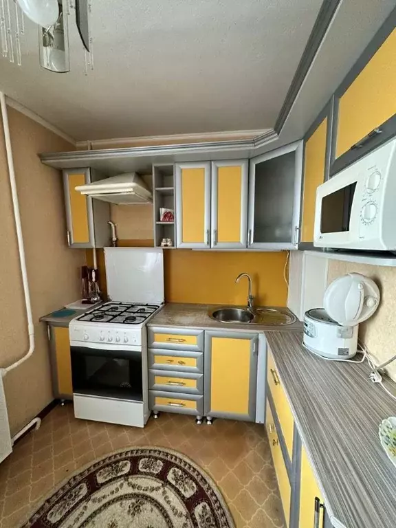 2-к кв. Татарстан, Нижнекамск ул. Бызова, 32 (44.0 м) - Фото 0