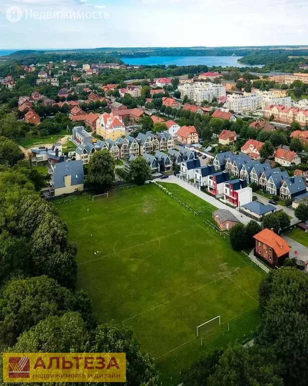 Дом в посёлок городского типа Янтарный, Советская улица, 40з (250 м) - Фото 0