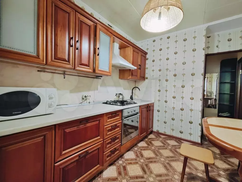 2-к. квартира, 55 м, 1/9 эт. - Фото 1