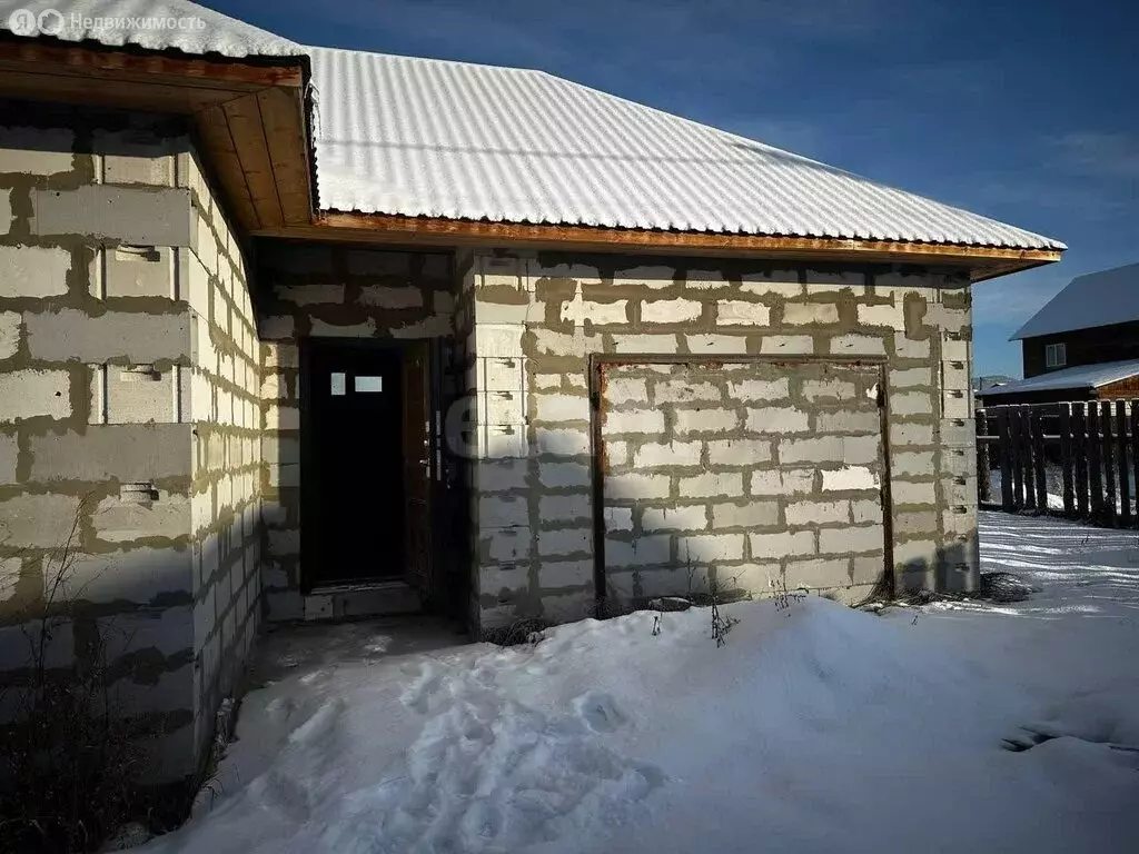 Дом в село Нижний Саянтуй, Тепличная улица (90 м) - Фото 2