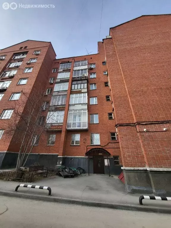 3-комнатная квартира: Новосибирск, улица Сибревкома, 6 (80 м) - Фото 0