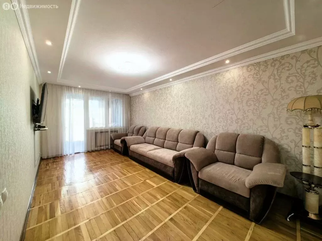 3-комнатная квартира: Нарткала, улица А.Б. Тарчокова, 85 (58 м) - Фото 1