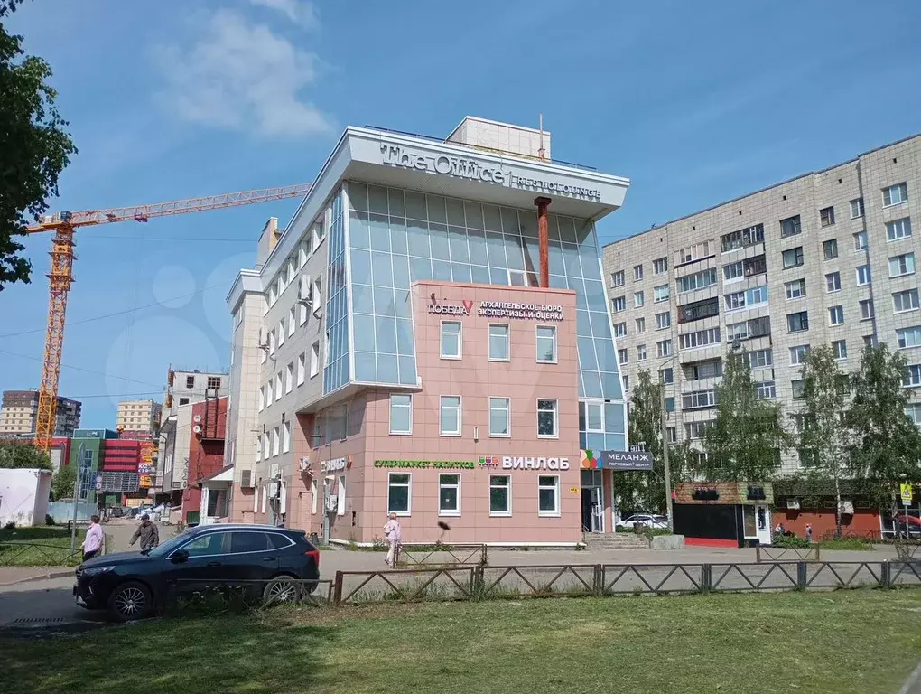 Офис в центре города с водоснабжением внутри, 12 м - Фото 1