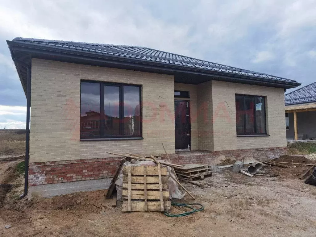 Дом в Ростовская область, Аксайский район, Щепкинское с/пос, пос. ... - Фото 1