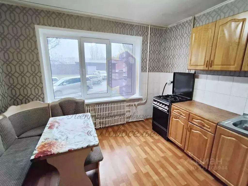 2-к кв. Белгородская область, Старый Оскол ул. Крутикова, 17 (46.0 м) - Фото 1