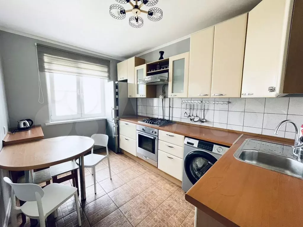 3-к. квартира, 67 м, 9/9 эт. - Фото 0