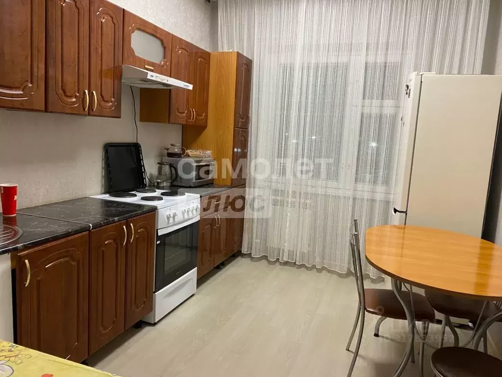3-к кв. Ханты-Мансийский АО, Нижневартовск ул. Строителей, 20 (72.0 м) - Фото 1