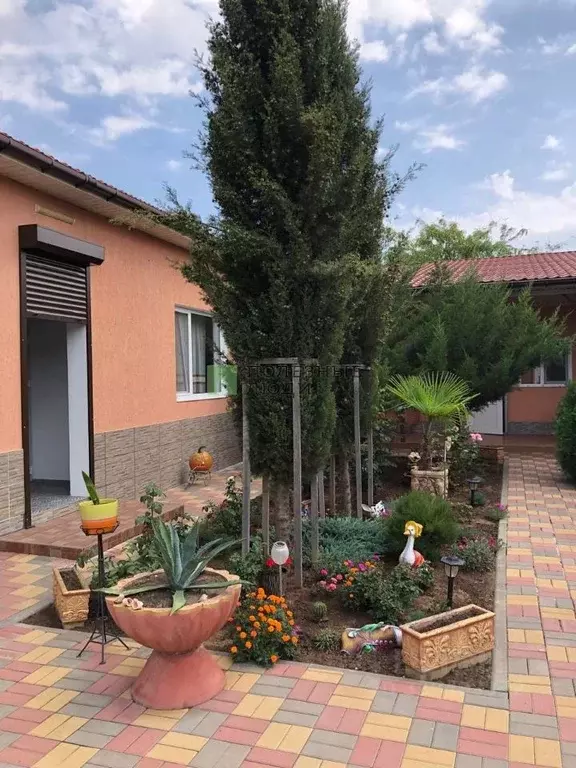 Дом в Крым, Сакский район, Новофедоровка пгт ул. Залесная (200 м) - Фото 1