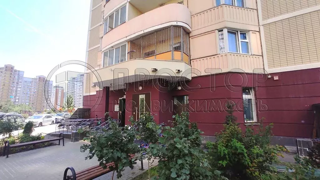 Продается 3-комнатная квартира - Фото 1