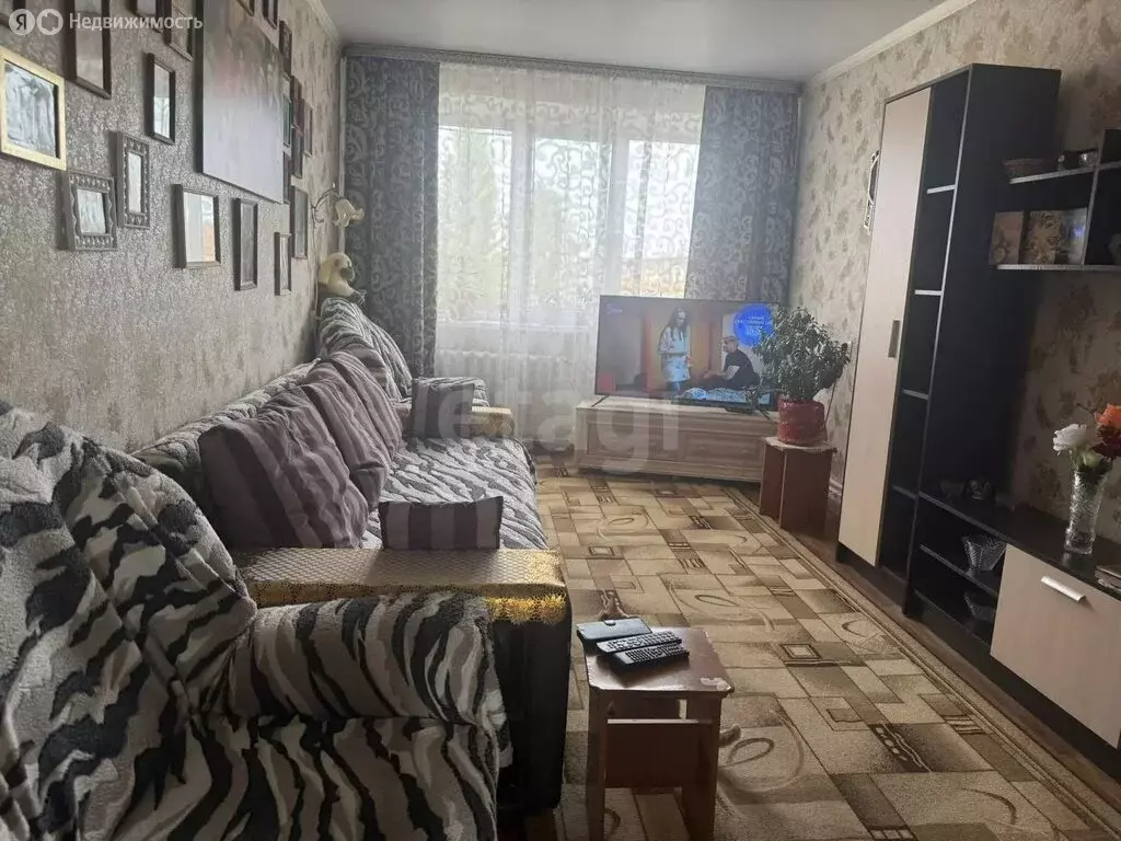 3-комнатная квартира: деревня Корнеевка, улица Гагарина, 10 (57.8 м) - Фото 2
