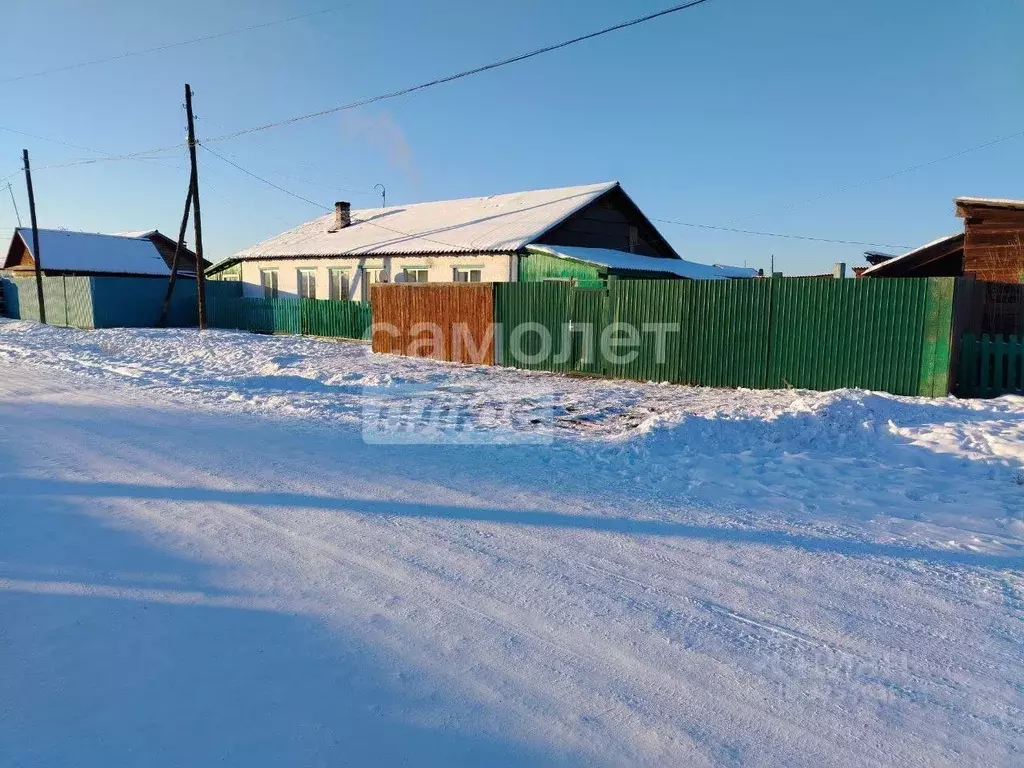 Дом в Иркутская область, Эхирит-Булагатский район, пос. Усть-Ордынский ... - Фото 1