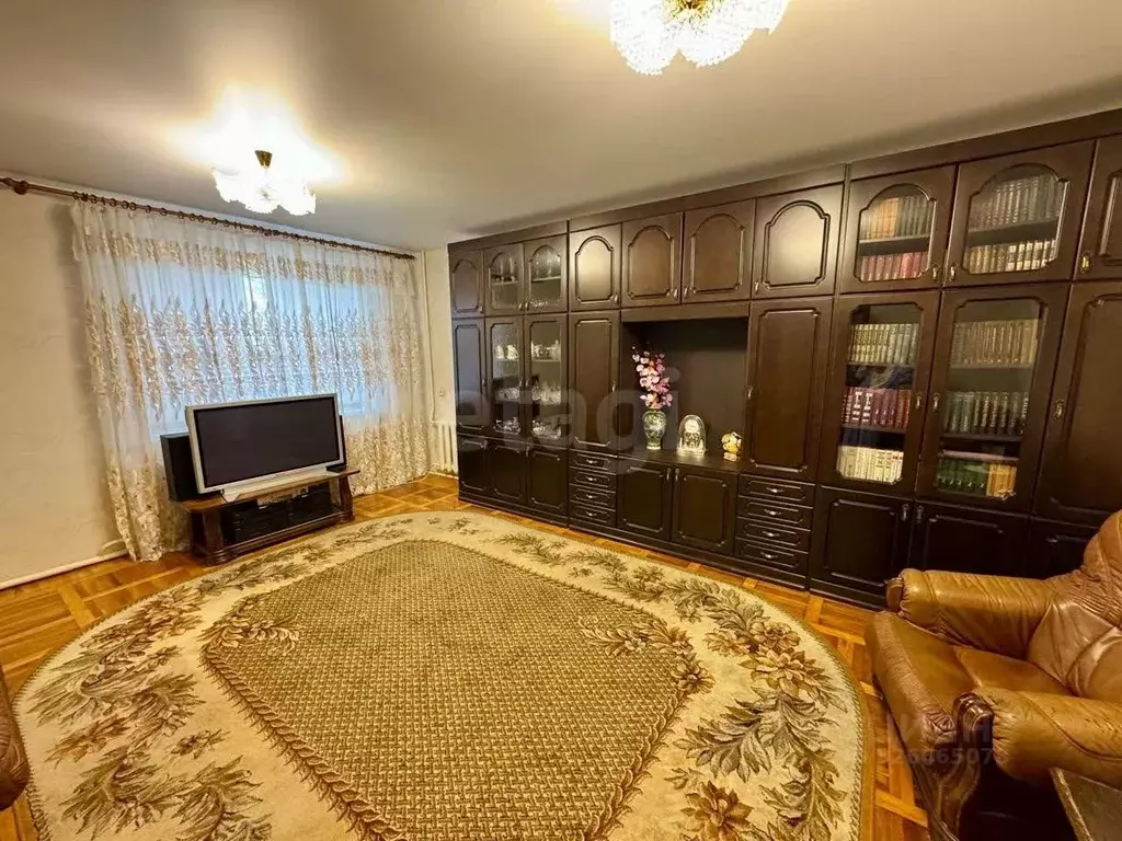 Дом в Башкортостан, Стерлитамакский район, Отрадовский сельсовет, с. ... - Фото 1