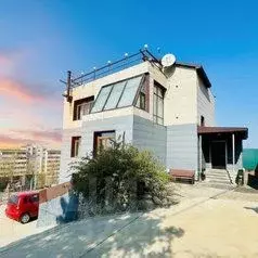 Дом в Приморский край, Владивосток Верхняя ул., 7 (241 м) - Фото 1